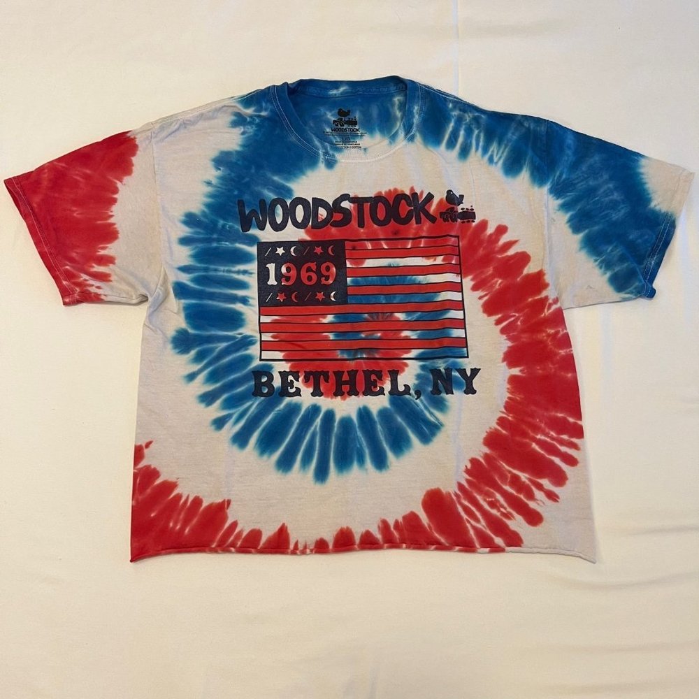 Woodstock‎ Red, White & Blue Tye Dye crop tee. Size LG Bethel, NY, 100% cotton